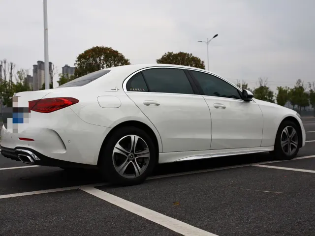 Mercedes-Benz C-Class — Фото автомобиля 3