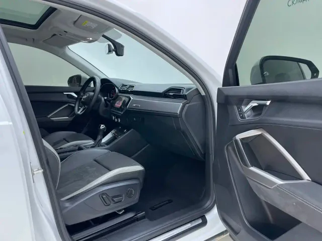 Audi Q3 — Фото автомобиля 23
