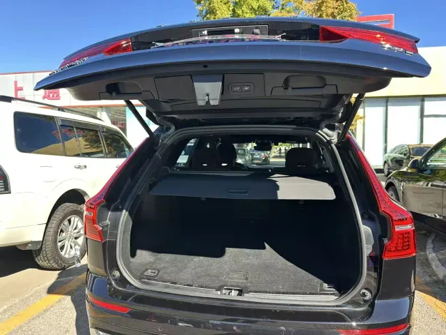 Volvo XC60 — Фото автомобиля 15