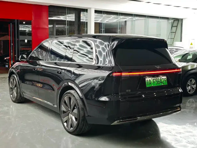 Li Auto L9 — Фото автомобиля 6