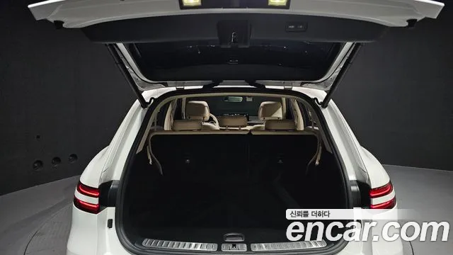 Genesis GV70 — Фото автомобиля 26