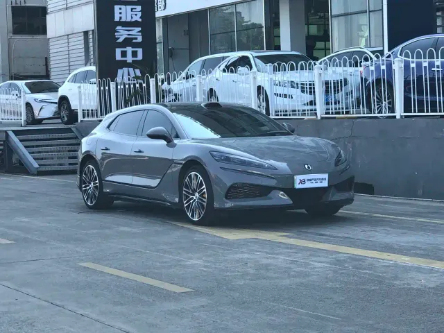 Denza Z9GT — Фото автомобиля 2