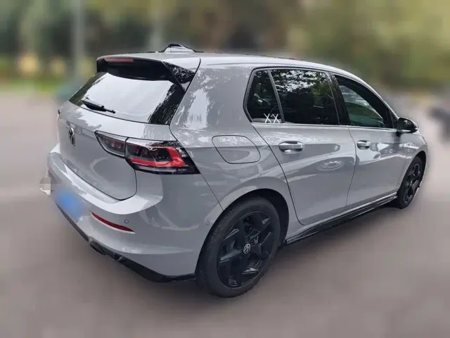 Volkswagen Golf — Фото автомобиля 6
