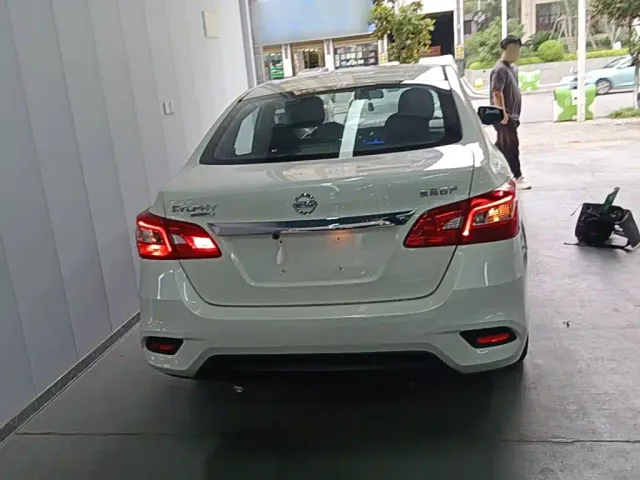 Nissan Sylphy — Фото автомобиля 5