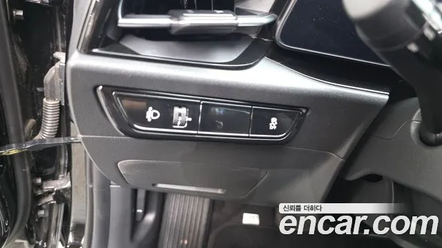 Kia Niro — Фото автомобиля 16