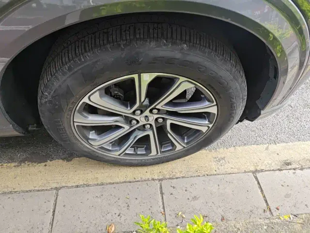 Ford Explorer — Фото автомобиля 24
