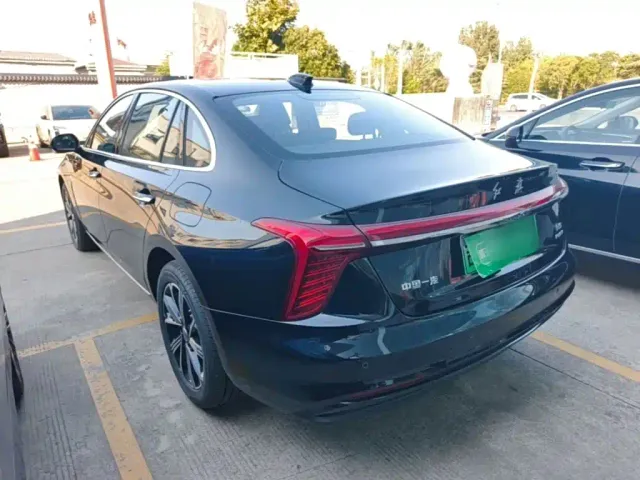 Hongqi H5 PHEV — Фото автомобиля 4