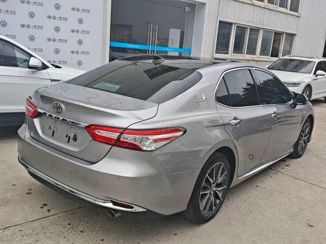 Toyota Camry — Фото автомобиля 4