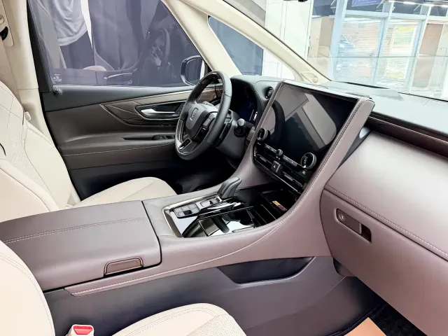 Toyota Vellfire — Фото автомобиля 9