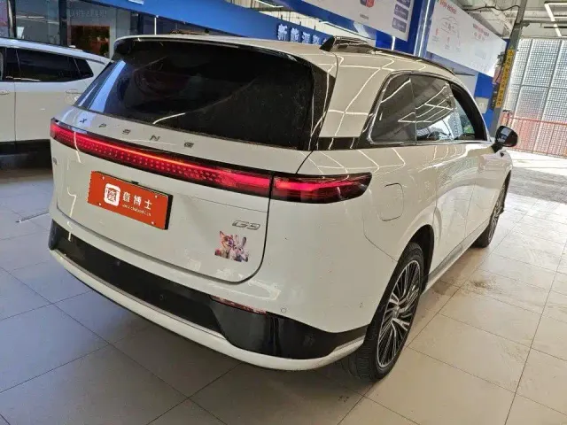 Xpeng G9 — Фото автомобиля 6
