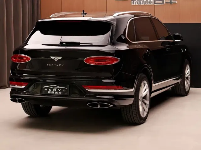 Bentley Bentayga — Фото автомобиля 4