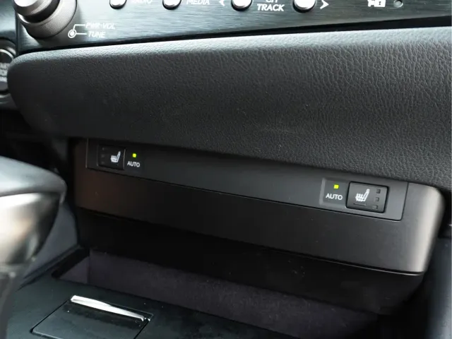 Lexus ES — Фото автомобиля 30