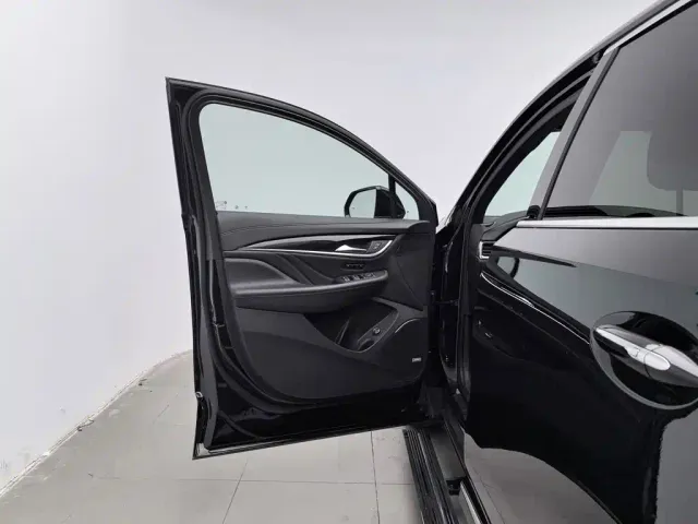 Buick Enclave — Фото автомобиля 8