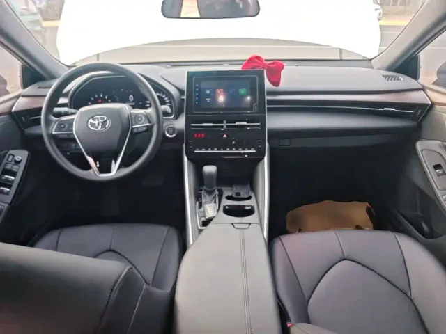 Toyota Avalon — Фото автомобиля 9