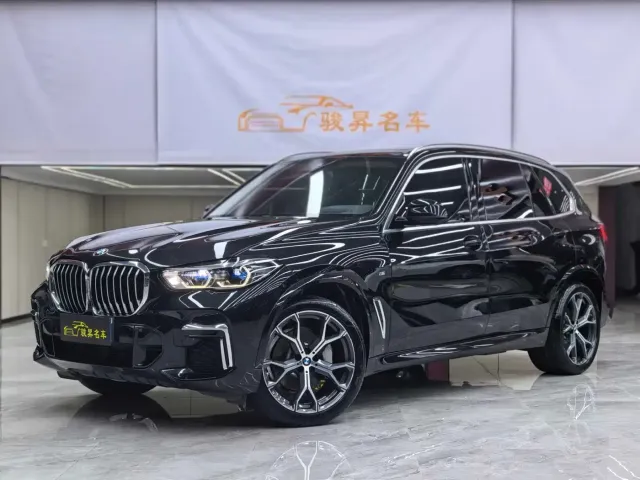 Фотография автомобиля — BMW X5