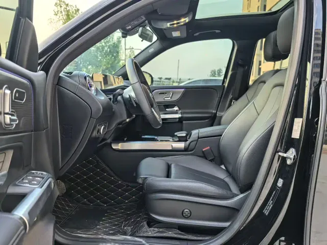 Mercedes-Benz EQB — Фото автомобиля 4
