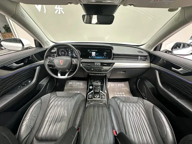 Hongqi HS5 — Фото автомобиля 6