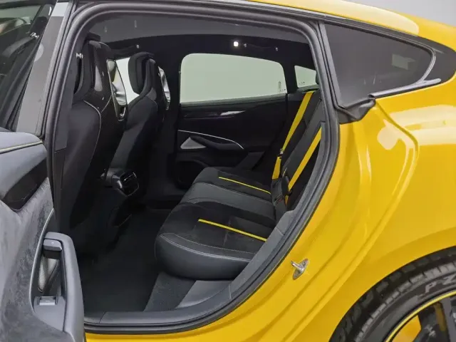 Xiaomi Auto Xiaomi SU7 Ultra 2025 Model Ultra — Фото автомобиля 15