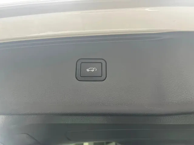 Changan CS95 — Фото автомобиля 26