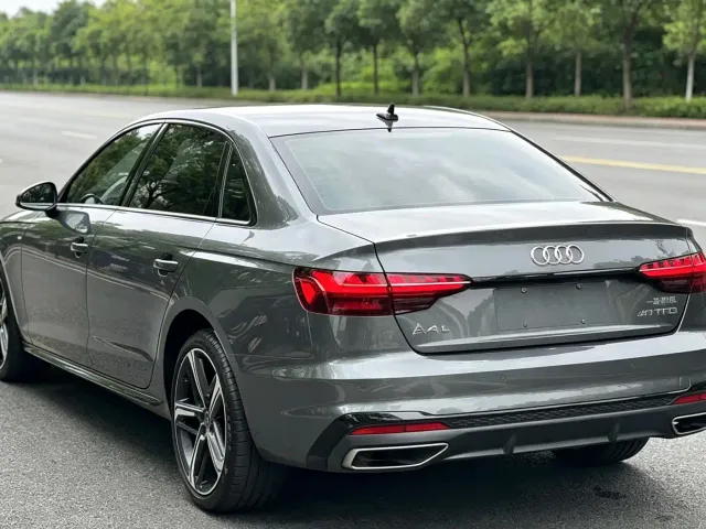 Audi A4L — Фото автомобиля 4