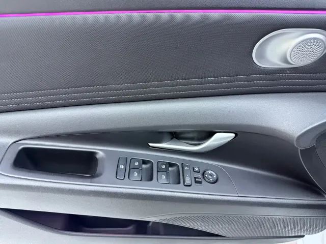 Hyundai Elantra — Фото автомобиля 8