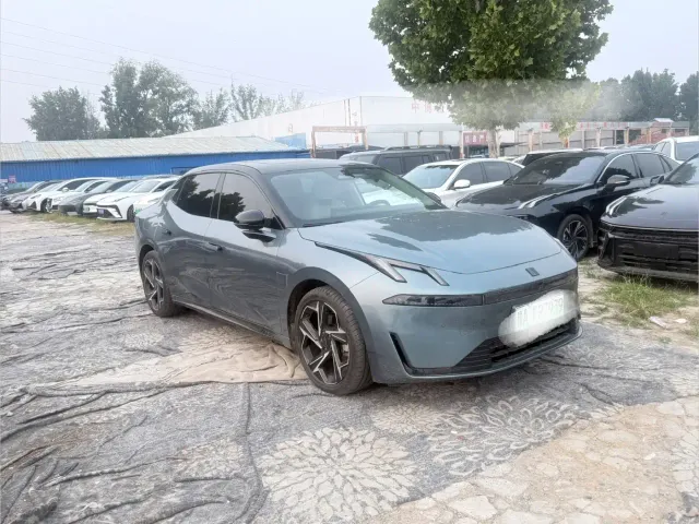 Lynk & Co Lynk & Co 07 EM-P 2024 EM-P 126 Long Range Halo — Фото автомобиля 3