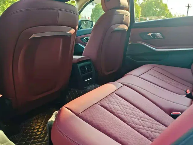 BMW 3 Series — Фото автомобиля 13