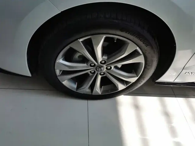 Toyota Sienna — Фото автомобиля 22