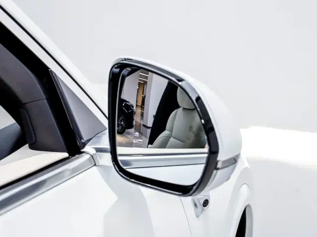 Li Auto L7 — Фото автомобиля 13