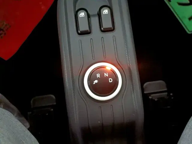 Wuling Hongguang Mini EV — Фото автомобиля 13