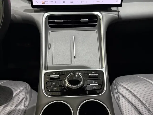 Geely Galaxy L6 — Фото автомобиля 11