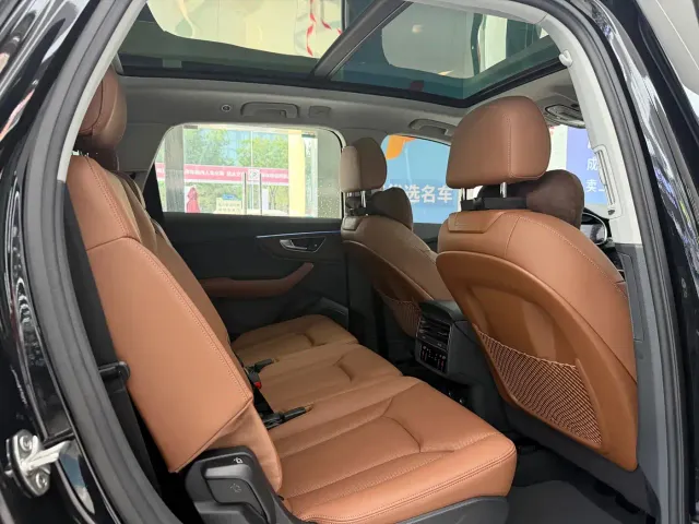 Audi Q7 — Фото автомобиля 15