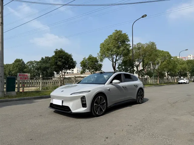Фотография автомобиля — Nio ET5