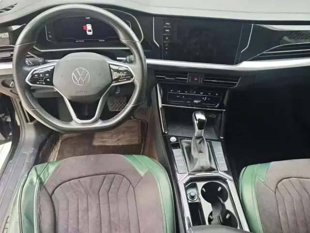 Volkswagen Passat — Фото автомобиля 4