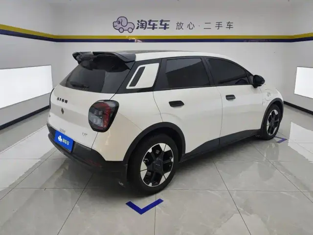 GAC Aion UT — Фото автомобиля 3