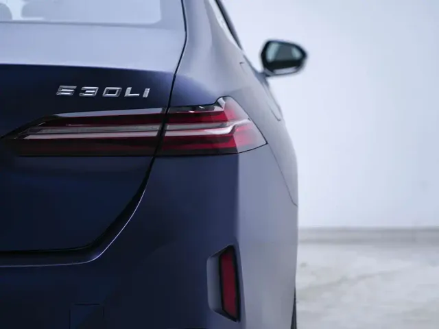BMW 5 Series — Фото автомобиля 20