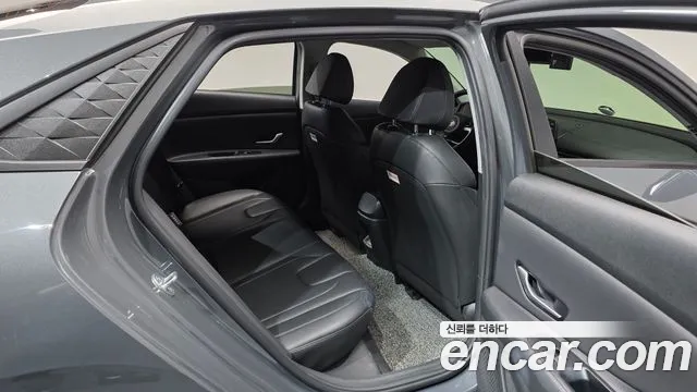 Hyundai Avante CN7 — Фото автомобиля 17
