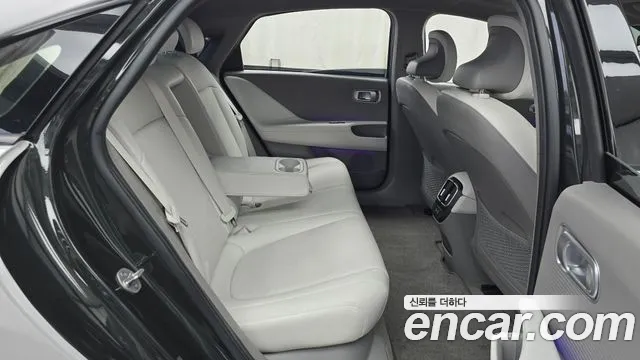 Hyundai Ioniq6 Long Range AWD — Фото автомобиля 11