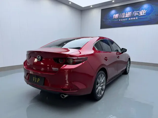 Mazda Axela — Фото автомобиля 5