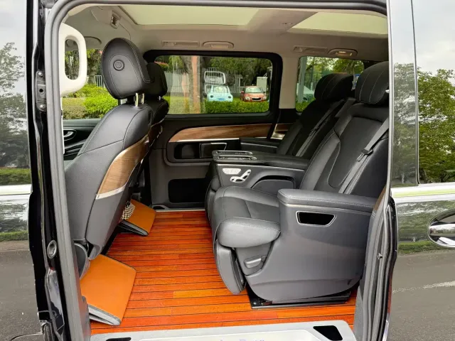 Mercedes-Benz V-Class — Фото автомобиля 8