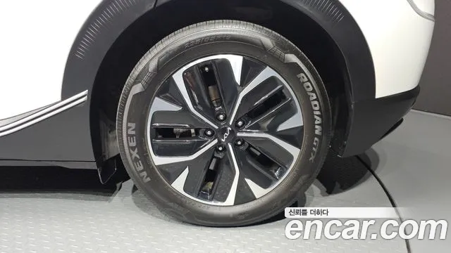 Kia EV6 — Фото автомобиля 21
