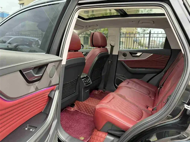 Hongqi HS5 — Фото автомобиля 7