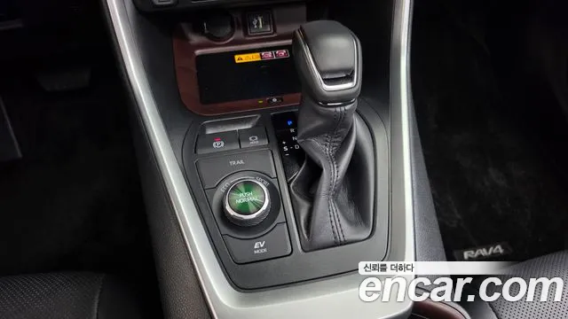 Toyota RAV4 5th Gen — Фото автомобиля 12