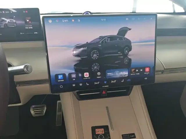 Zhijie Luxeed R7 2026 Range Extender Max+ — Фото автомобиля 12