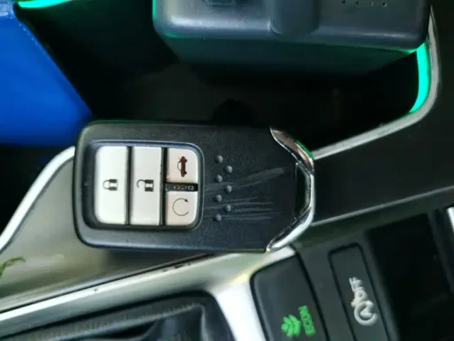 Honda Accord — Фото автомобиля 9