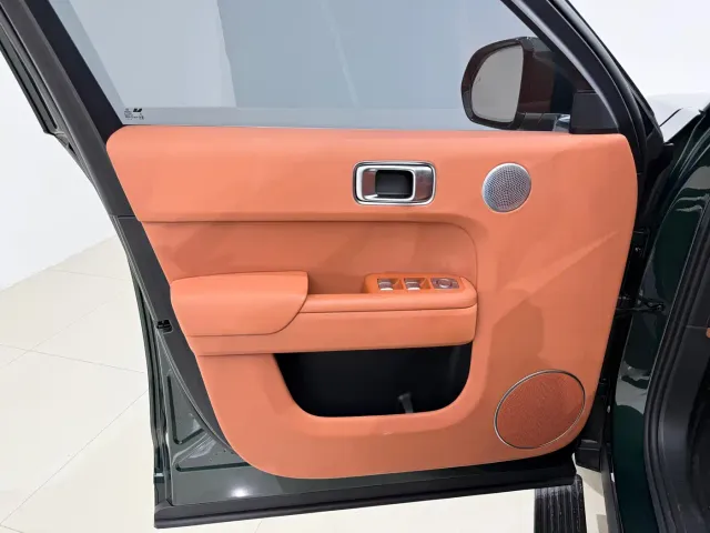 Li Auto L7 — Фото автомобиля 20