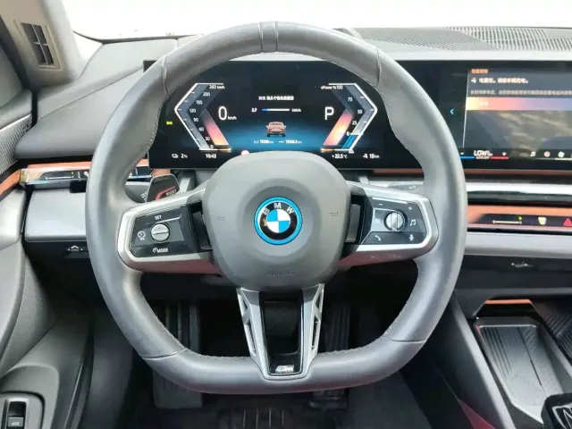 BMW i5 — Фото автомобиля 8