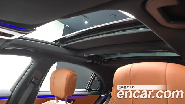 Mercedes-Benz S-Class — Фото автомобиля 16