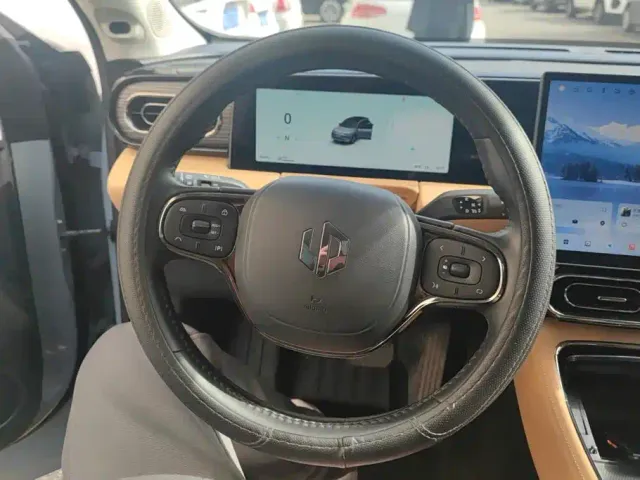 Leapmotor C11 — Фото автомобиля 15