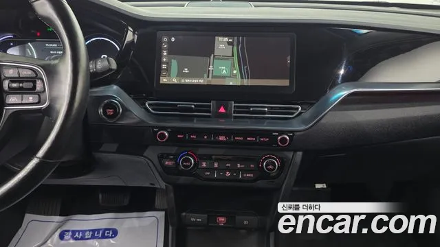Kia Niro — Фото автомобиля 19